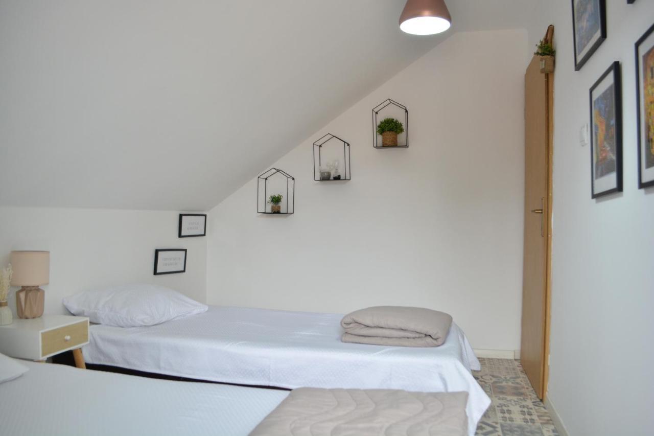 Apartman L&M 采蒂涅 外观 照片